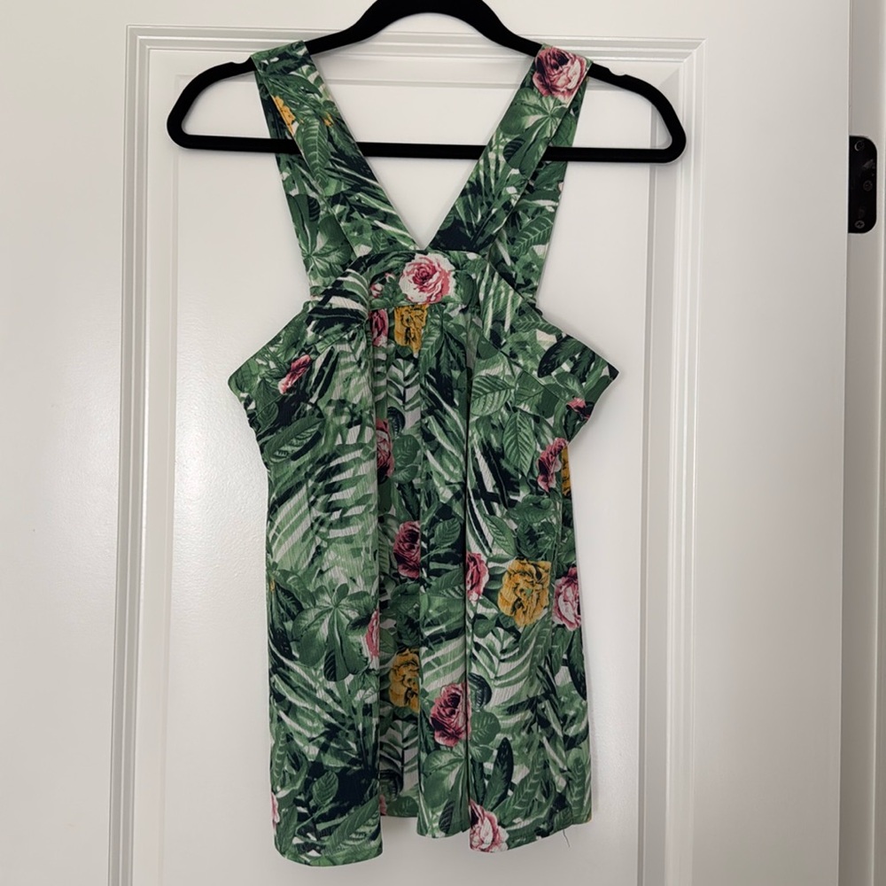 Cross top take pattern size small.